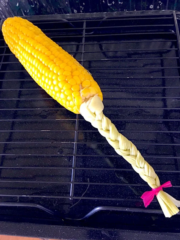 Snapdishの料理写真:三つ編みトウモロコシ🌽🎀|かわちさん