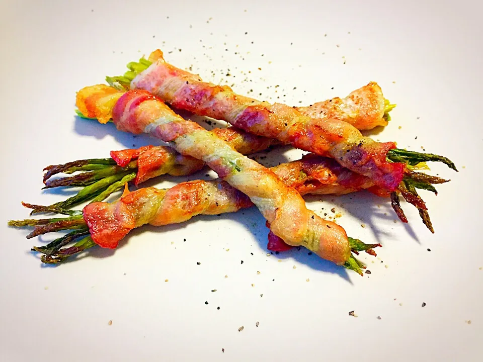 Asparagus with Bacon|Tari's Kitchenさん