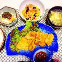 Snapdishの料理写真:ポークピカタと残り物でサラダとスープ😋🍴💓|Seijiさん