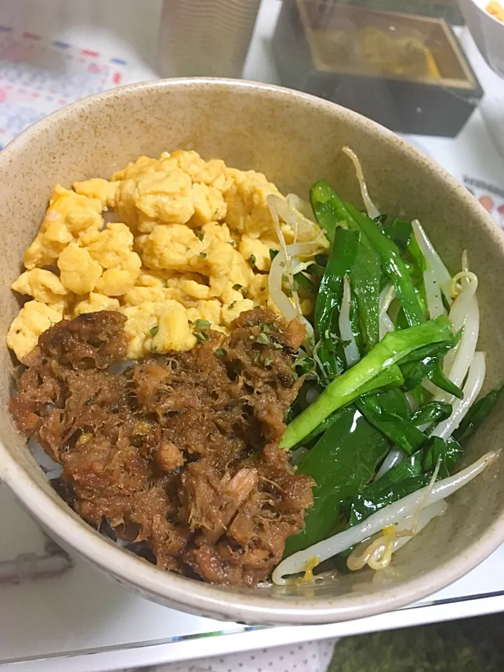 冷蔵庫にあるもので三色丼|AyuChさん