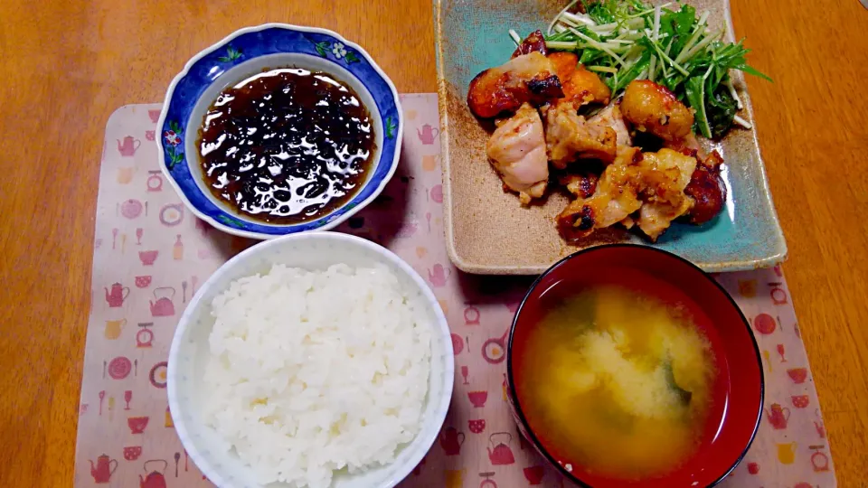 ８月１６日　しょうがの唐揚げ風揚げ焼き　もずく　お味噌汁|いもこ。さん