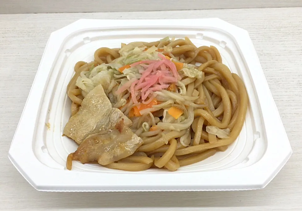 Snapdishの料理写真:大盛醤油焼うどんを頂きました。|momongatomoさん