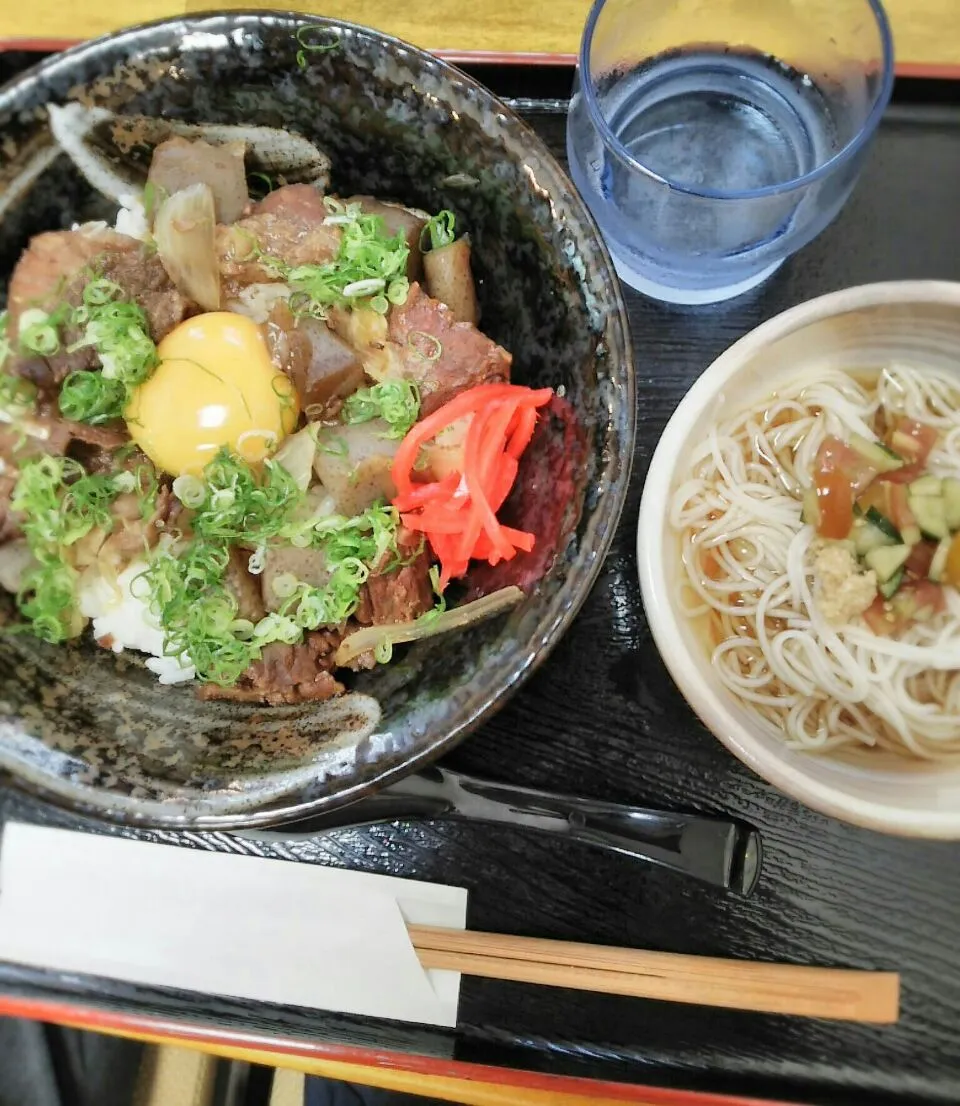 昼御飯
牛すじ丼
   ミニぶっかけそうめん付|miimiさん