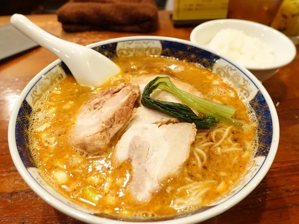 支那麺はしご 入船店 太肉担々麺|ddr3rdmixさん