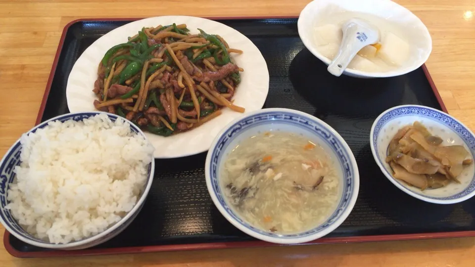 青椒肉絲定食|おっちさん