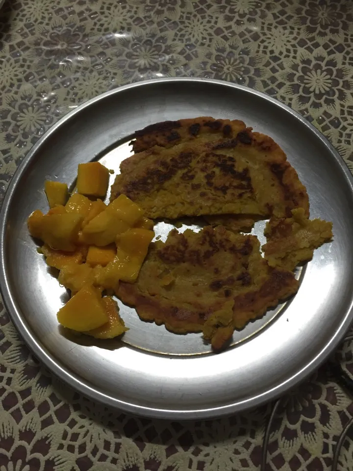 Besan cheela with Mango|Aaizaさん