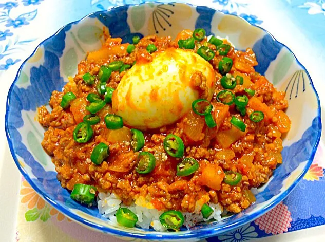 ピリ辛卵ピカディリーロ丼 - Spicy egg picadillo on rice😋❤️✨|Liezlさん