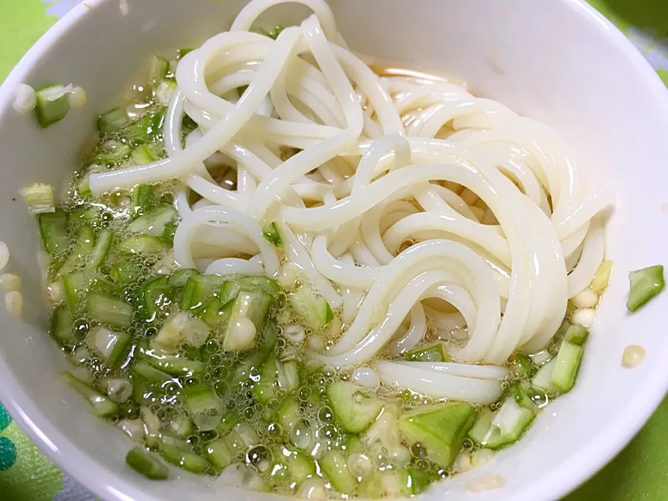 オクラのネバネバ素麺|はっちぃさん