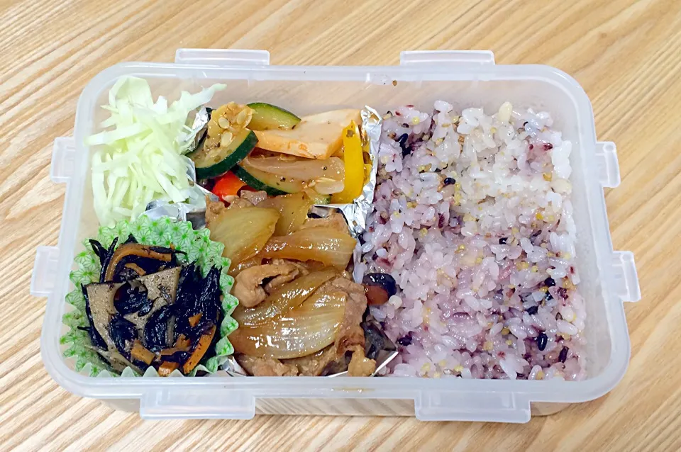 Snapdishの料理写真:ぶたの生姜焼き弁当|まろぬこさん