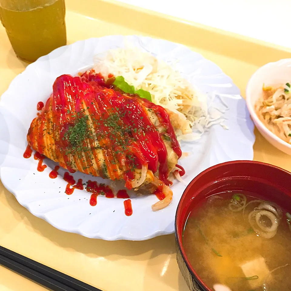 Snapdishの料理写真:【300円社食】ひき肉のピザ風定食|恭子さん