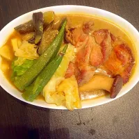 Snapdishの料理写真:夏バテ防止に豚肉カレースープ‼️
ダイエット中なのでカレールーを使わないで、カレー粉だけです。美味しいです✨|マロンさん