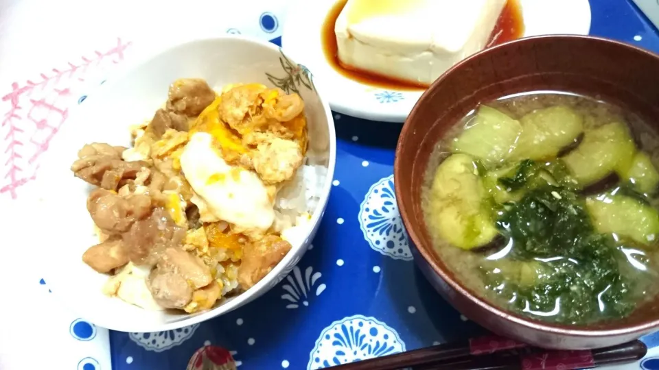 沖縄土産あおさと🍆の味噌汁と、あまりもの親子丼|わこさん