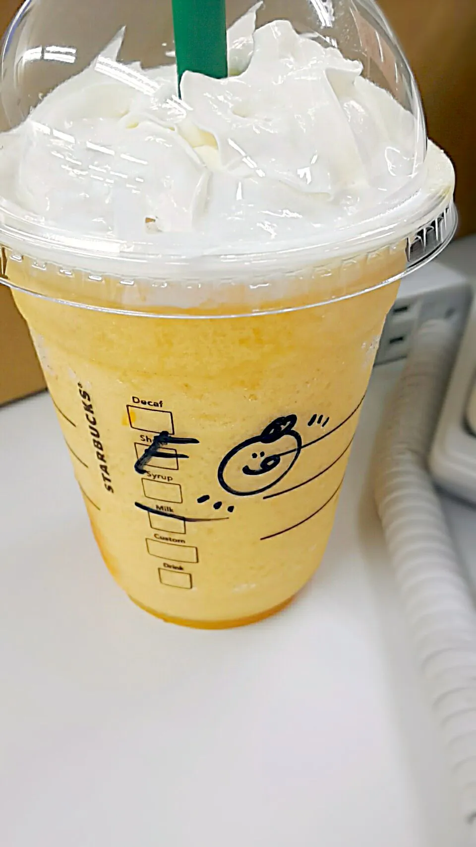 Snapdishの料理写真:クラッシュオレンジフラペチーノ|みどりさん