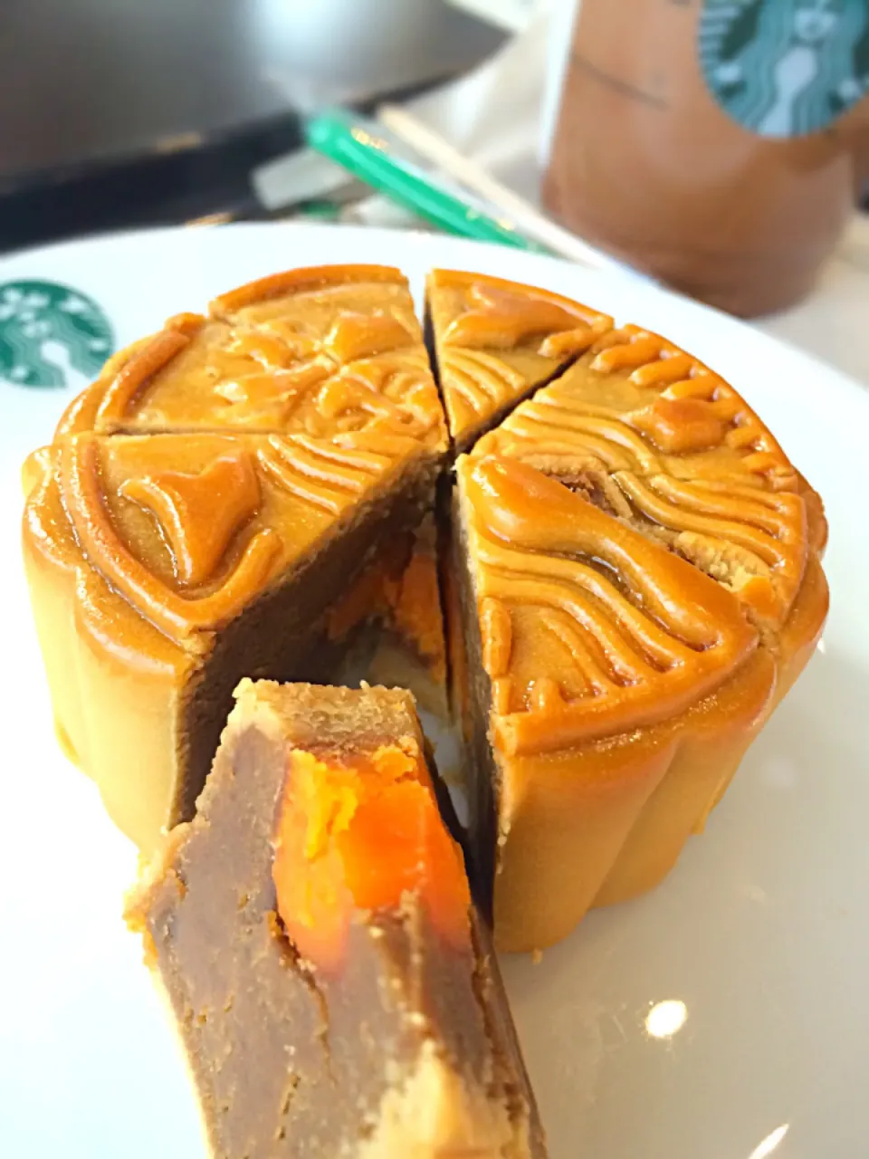 Coffee Moon cake|Issara. 🍴さん