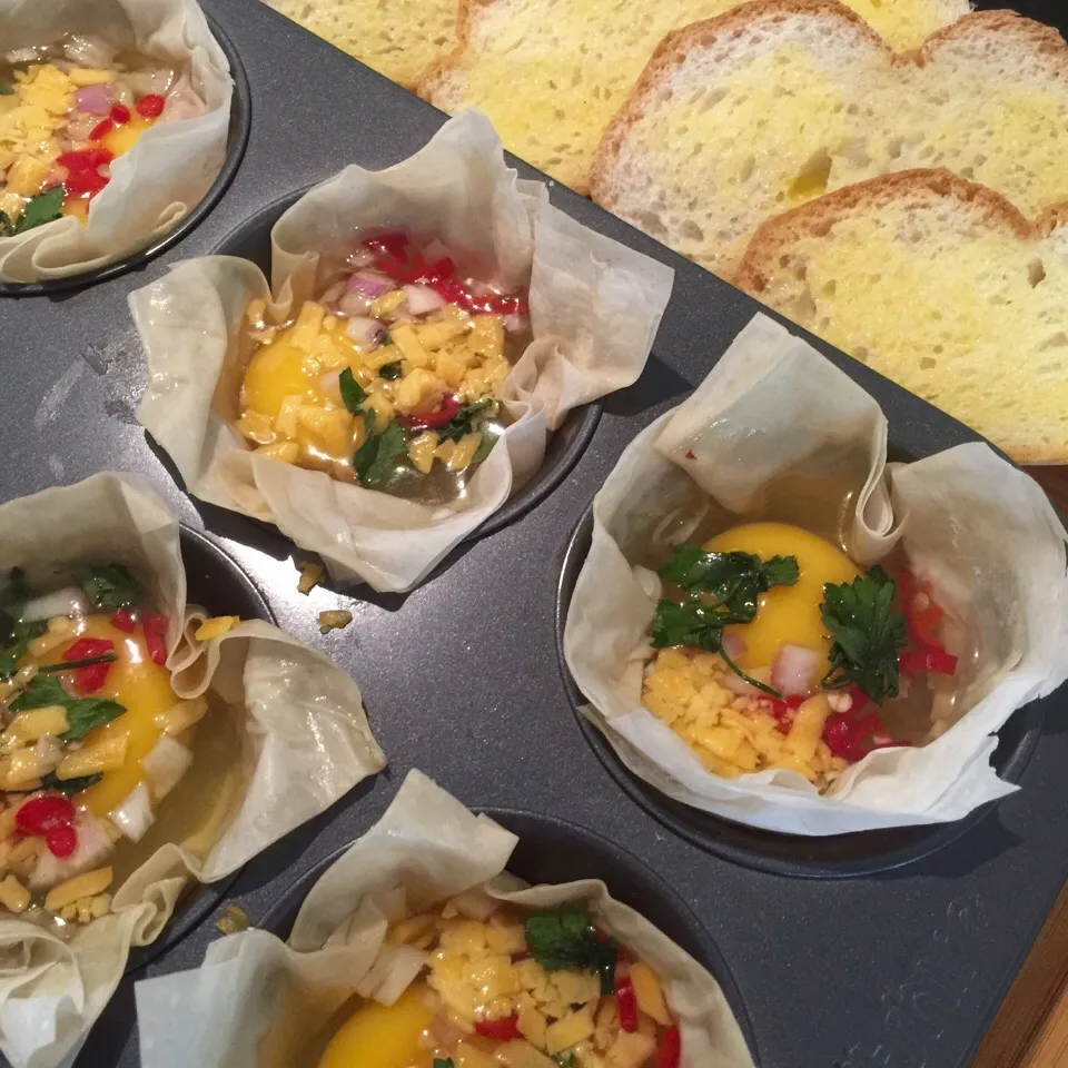 Egg in Filio Basket & Cheese with Toasted Bread.|Joha Hassanさん