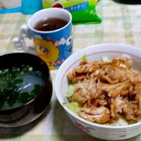 Snapdishの料理写真:生姜焼き丼|AKKOさん