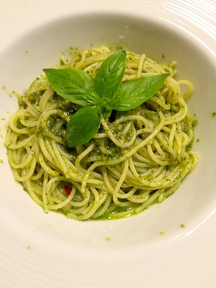 ジェノベーゼソースで簡単パスタ🍝🍃|まみりんごさん