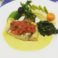 Snapdishの料理写真:grilled sea bass with mashed potatoes and spinach|Doahna Bさん