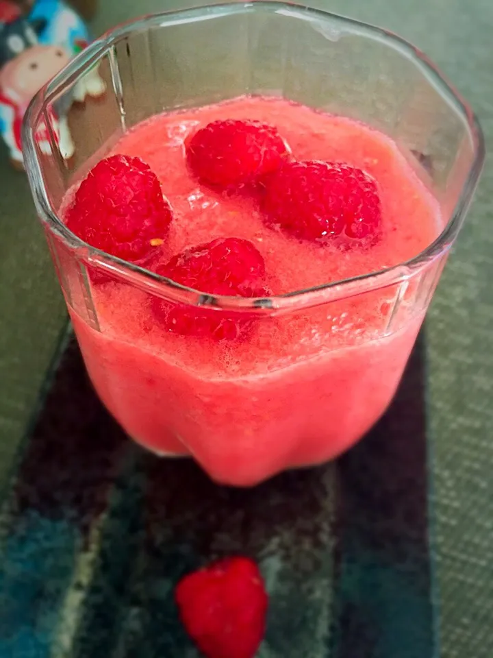 Apple Raspberry Juice summer drink 🍹|Tari's Kitchenさん