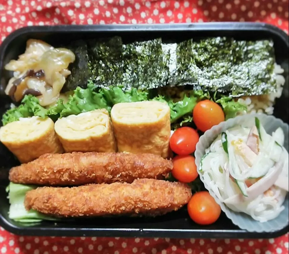 Snapdishの料理写真:旦那夜勤弁当🍱
   のり弁当|miimiさん