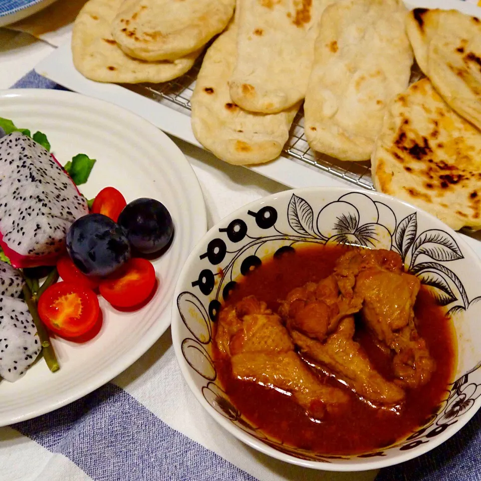 チキンカレーwithバターナン&チーズナン(ू•‧̫•ू⑅)|Hironobuさん