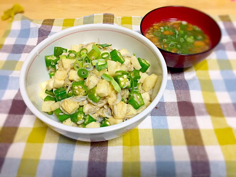 シラス、オクラ、長芋のネバネバ丼|国たろうさん