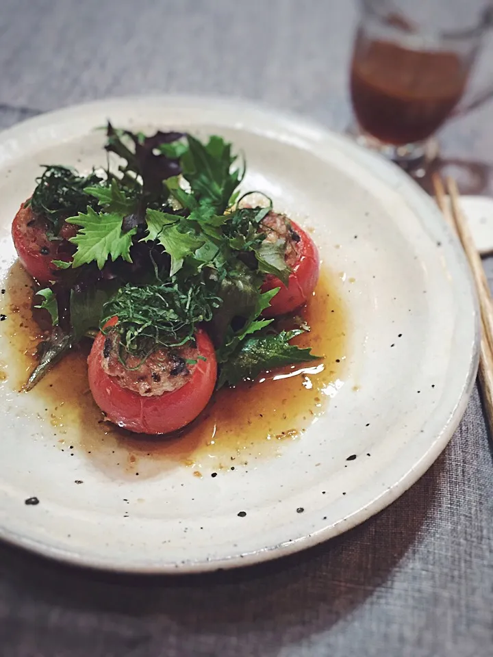 トマトの肉詰め、梅しょうかドレッシング/stuffed tomato salad with plum and ginger dressing|rick chanさん