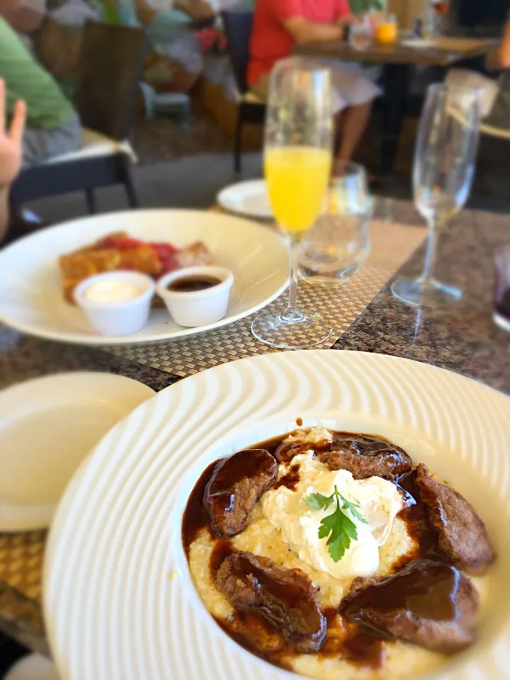 American Brunch - Beef, Mimosa, Grits|robert flickerさん