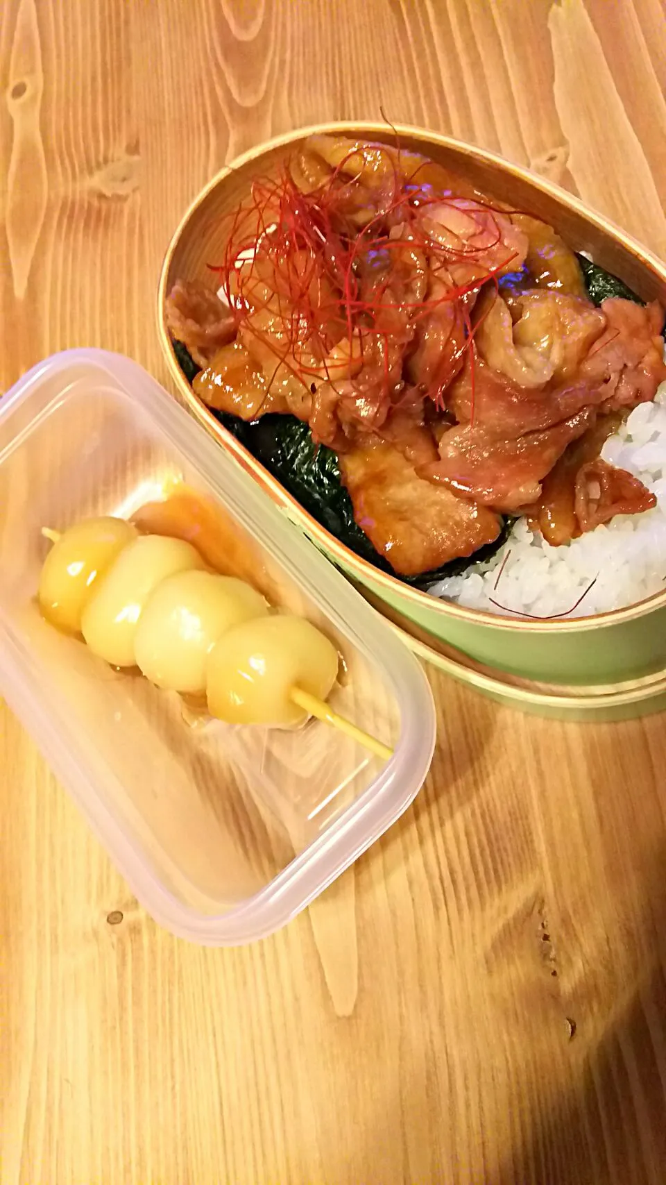 8／29   本日のお弁当 は…

～北海道  豚丼  &   みたらし団子   ～|ｌａｖｅｎｄｅｒｆ❜mさん