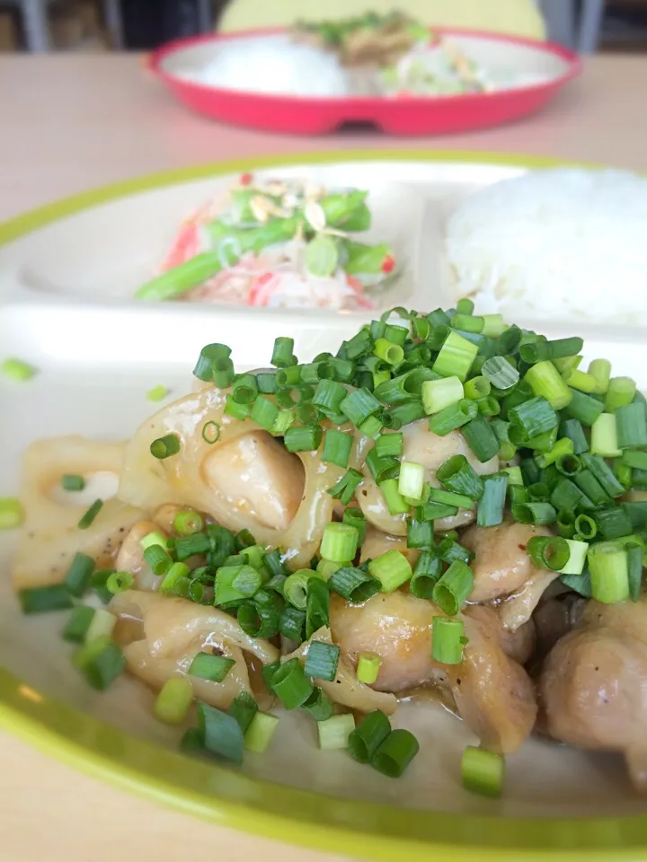 こずえ⑅◡̈*さんの料理 鶏肉とれんこんの柚子こしょう炒め|SnapdishJPさん