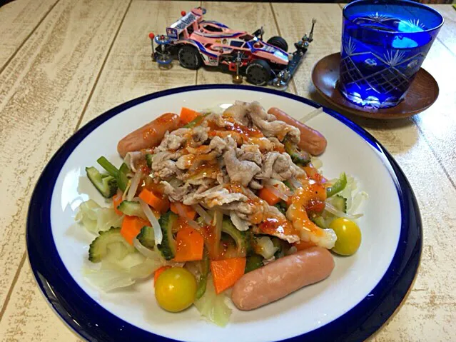 Snapdishの料理写真:今日の男飯(⌒-⌒; )冷しゃぶお肉は、国産細切れバージョン♫|ひーちゃんさん