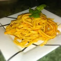 Fresh made pasta with my own tomato sauce.|Derek Ortizさん