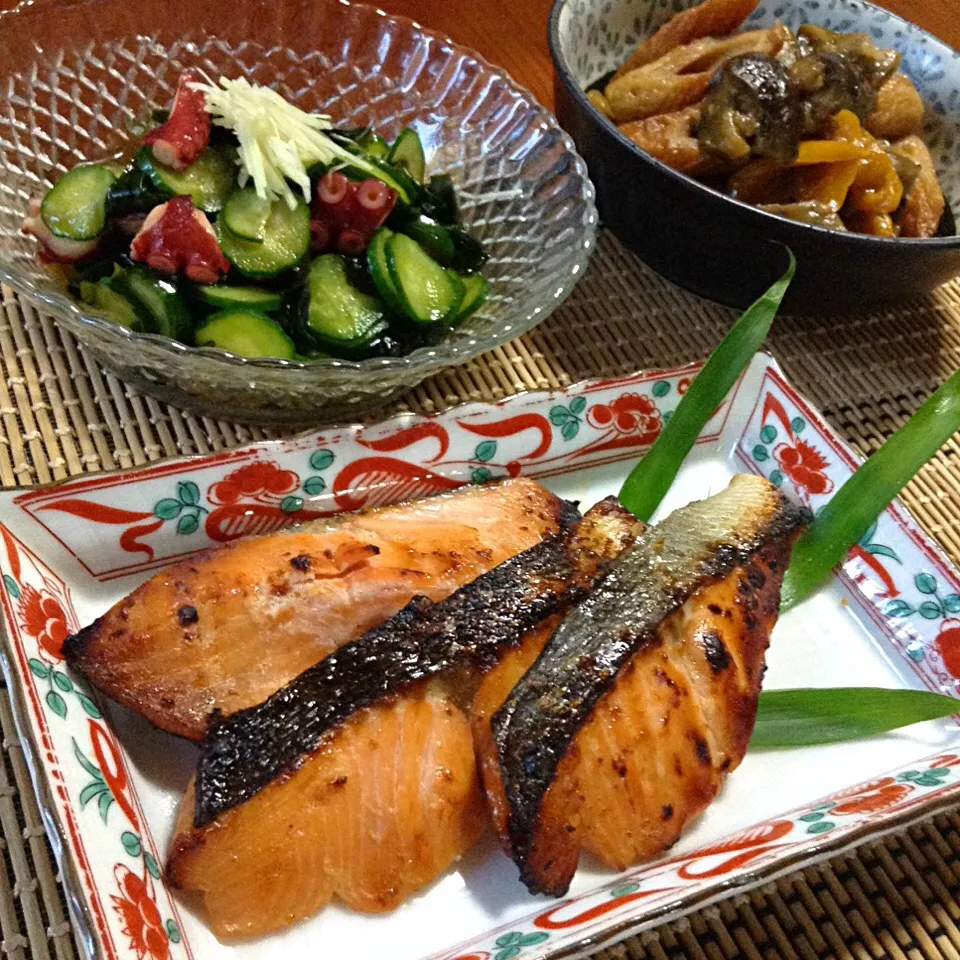 秋鮭の西京味噌&塩麹焼き
蛸とキュウリの酢の物
茄子と竹輪の胡麻油炒め煮|qtyucoさん