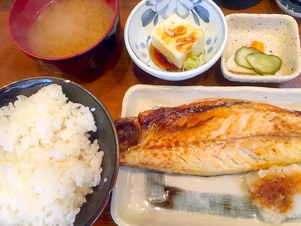 0830ずぼら  鯖焼き定食750|もてぃーさん