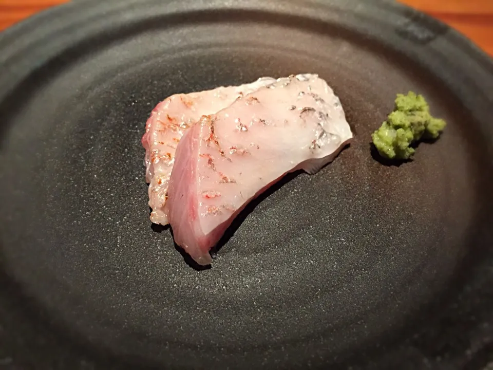 Snapdishの料理写真:のどぐろの炙り刺し。|yukiさん