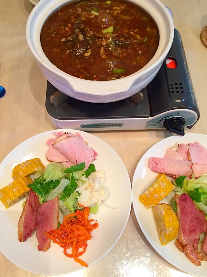 Snapdishの料理写真:晩飯だよぉ〜♬ #麻婆茄子 #プレートグリル|Booパパさん