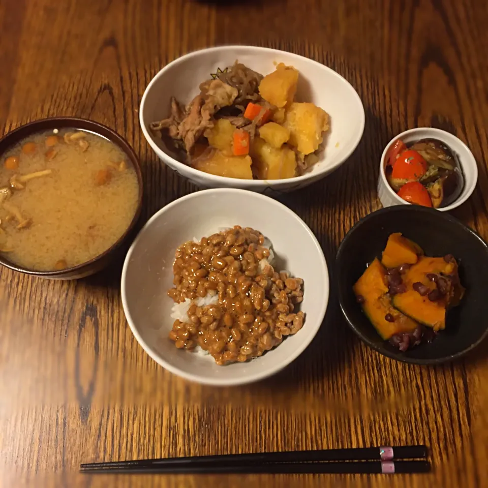 肉じゃがと小豆カボチャとナスとトマトのサラダ|runさん