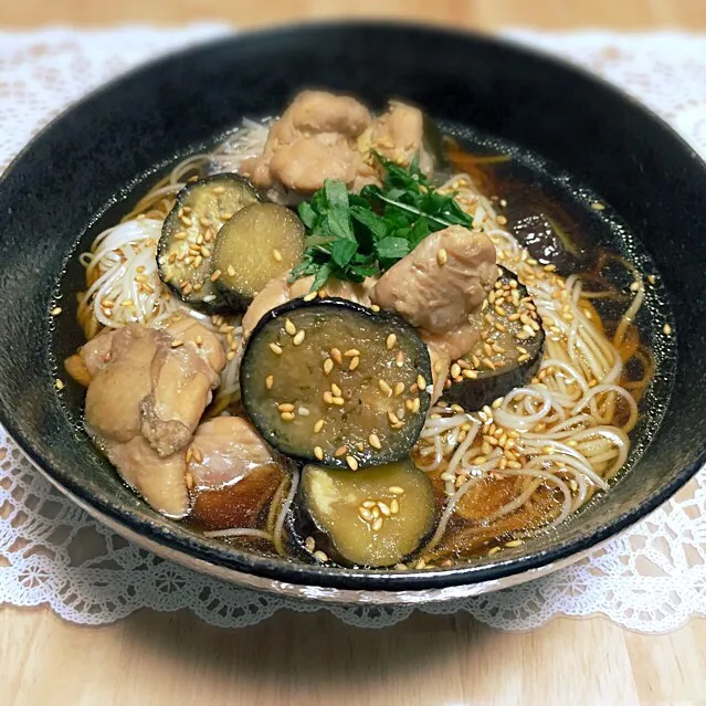 お茄子と鶏のお素麺|くぅさん