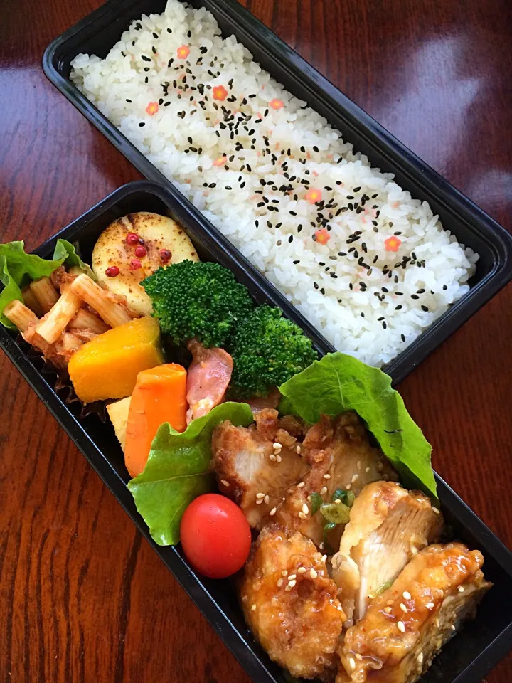 Snapdishの料理写真:チキン南蛮弁当|二キィさん