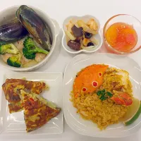 Snapdishの料理写真:☆西班牙料理
主食：螃蟹海鮮飯
副菜：野菜西班牙蛋捲
副菜：鮮蝦青花菜小點/辣味海鮮小點
甜點：涼爽葡萄柚甜點|Ya-lin Tangさん