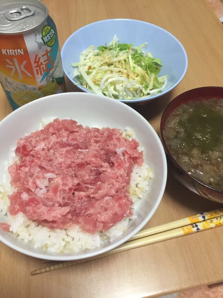 2016.08.31 ネギトロ丼とやみつきキャベツ|しおりさん