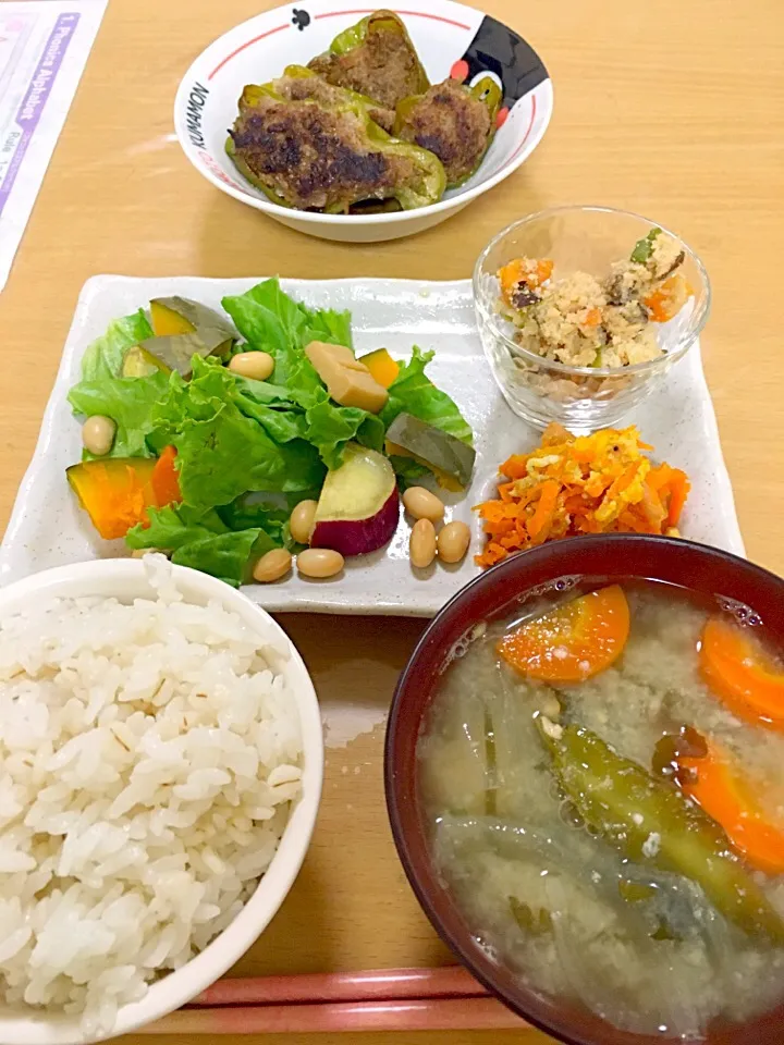 晩ご飯🌙具沢山なお味噌汁|かわちさん