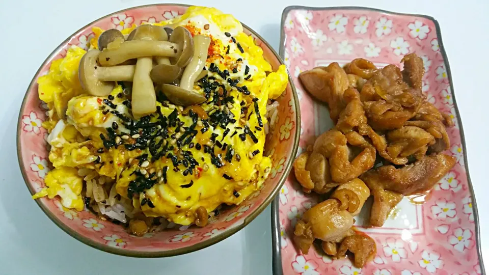 Teriyaki Chicken with steam rice omelette shimeiji😋😋😋👄👅👅👅👅👅👅👅💋💋💋💋💋💋|🌷lynnlicious🌷さん