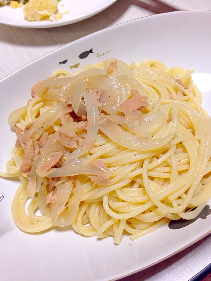 ツナと玉ねぎの和風パスタ|あやにん食堂さん