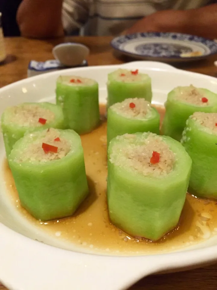 Snapdishの料理写真:Sauteed Loofah with Garlic 白玉絲瓜|MyRaXさん