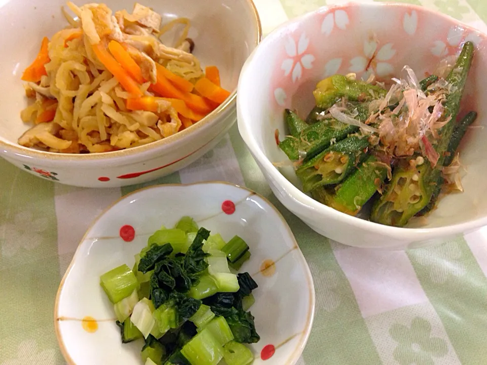 【今日の副菜】切り干し大根煮、オクラのバター炒め、野沢菜漬物|もちもちさん