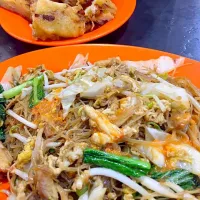 Bihun goreng dan bakwan sayur|Meliawaty Amin Nursalimさん