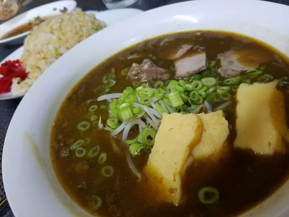 カレーラーメンと炒飯じゃけん!!|まぁちさん