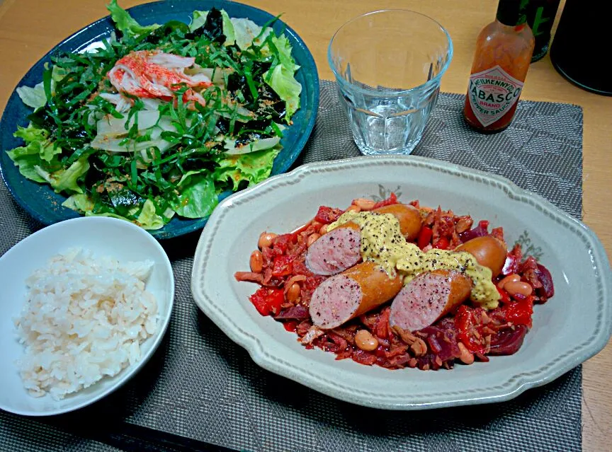 Snapdishの料理写真:切干大根パプリカ大豆のビーツ煮込み・ウィンナー添え、赤瓜ワカメカニかまのサラダ|ねむねこさん