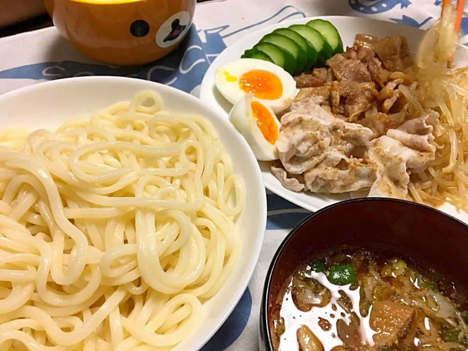 Snapdishの料理写真:さぬきうどんと豚肉のおかず|もじゅさん